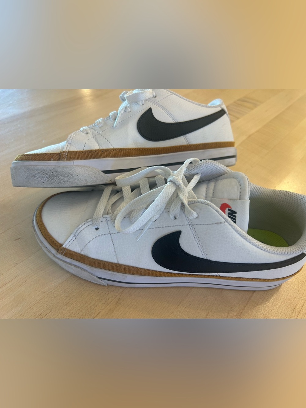 Nike Court Legacy Women’s Sneakers